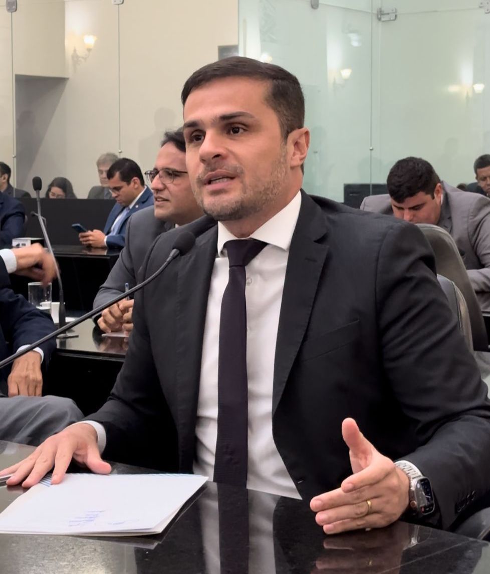 Alexandre Ayres propõe transformar os programas AVC Dá Sinais e Bate Coração em lei em Alagoas