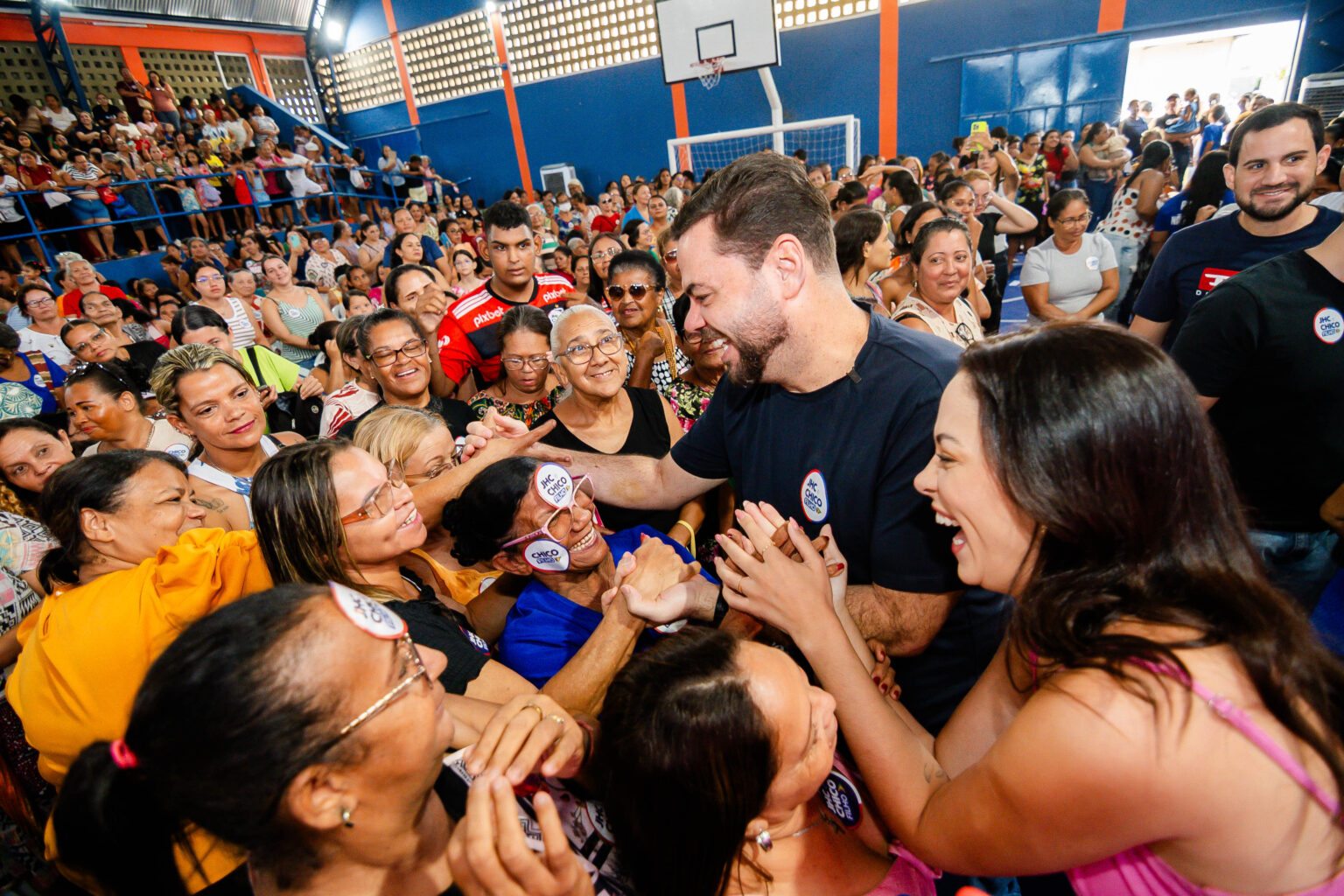 Em Maceió, Chico Filho participa de festa do Dia das Mães